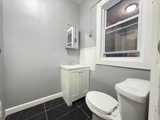35 Shepard Ave 11