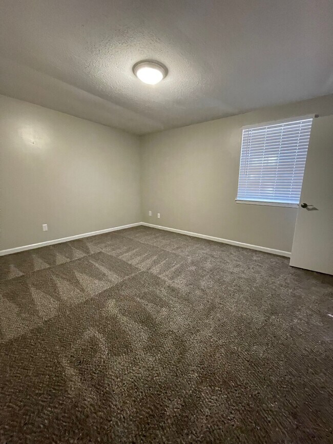 Faronia Square, Memphis, TN 38116 - photo 6