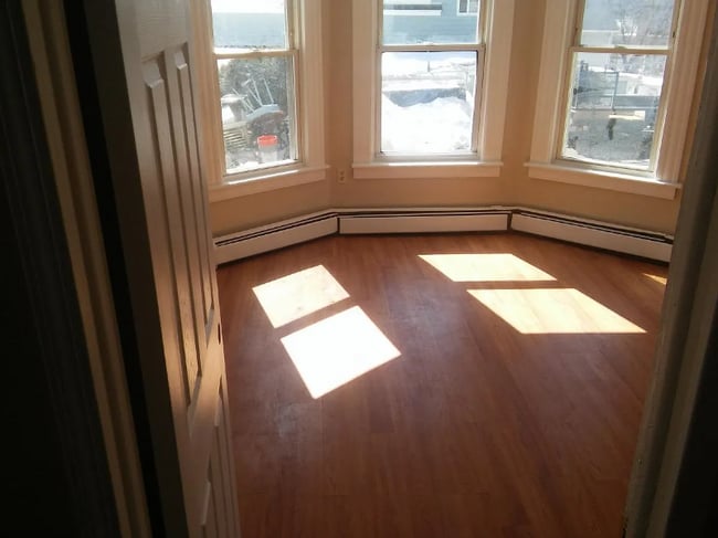 9 Marley Place unit 1, Waterbury, CT 06705 - photo 3