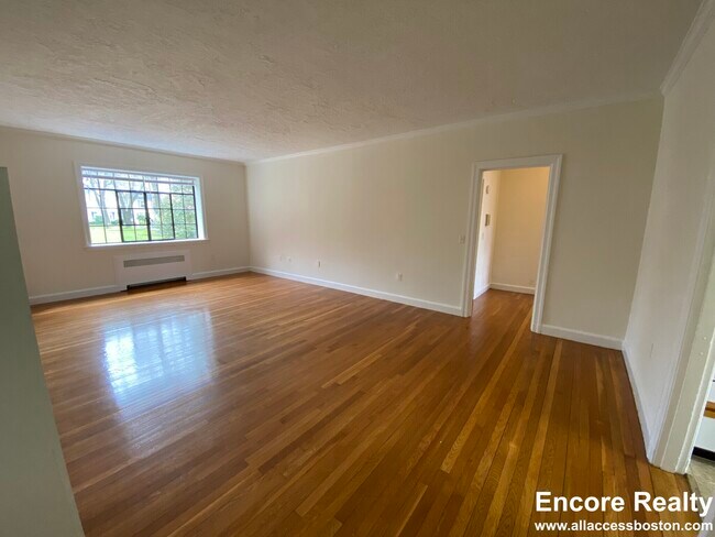 40 A Harvard Ave unit 7, Brookline, MA 02446 - photo 2
