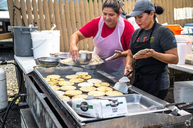 Antojitos Tatianas makes great Mexican food near Westport.