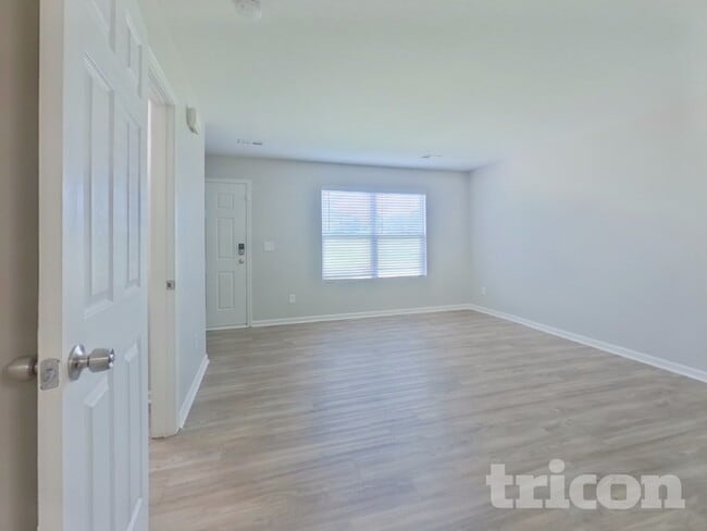 1613 Brookgreen Ave, Statesville, NC 28677 - photo 3