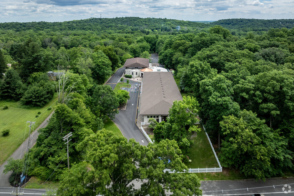 The Orchard Academy at Mountain Top School is a private school located in Warren, NJ.