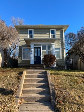 904 N 6th Ave E, Duluth, MN 55805