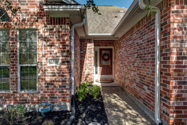 2388 Kendal Green Cir, College Station, TX 77845 - photo 2