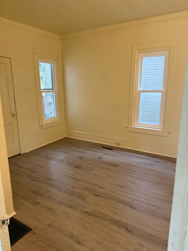 102 S Balch St Unit 1 lower, Akron, OH 44302