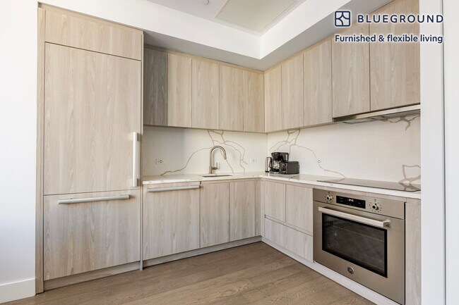 200 E 23rd St unit FL17-ID2021, New York, NY 10010 - photo 6