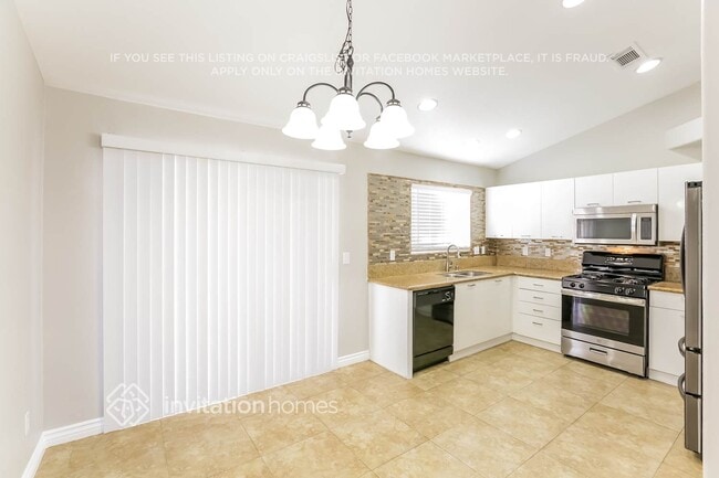 6225 Bruma Ave, Las Vegas, NV 89122 - photo 4