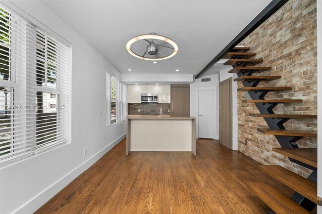 739 2nd St unit 1, Miami Beach, FL 33139 - photo 5