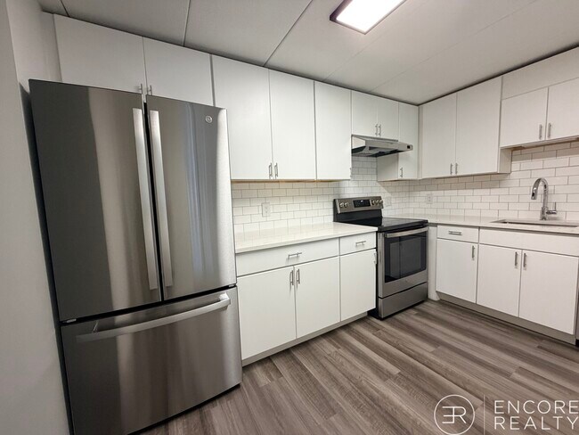 51 Hill Rd unit ONE BED, Belmont, MA 02478 - photo 3