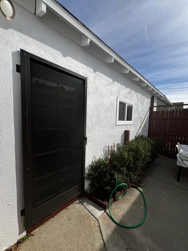 340 1/2 Rennie Ave, Venice, CA 90291