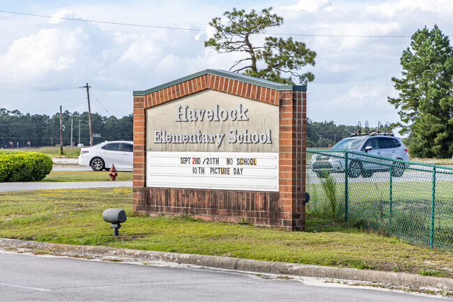 Havelock Elementary School receives a 5 out of 10 rating on GreatSchools.com.