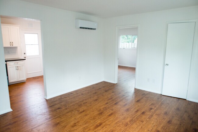 4302 W North A St unit Cottage, Tampa, FL 33609 - photo 6