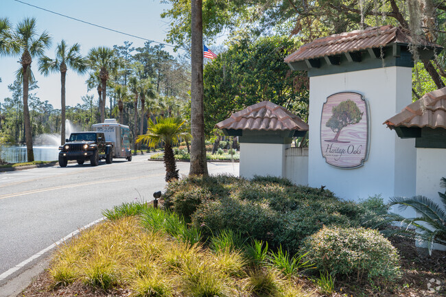 Oak Grove Island Plantation has luxury amenities, custom homes, and an 18-hole golf course.