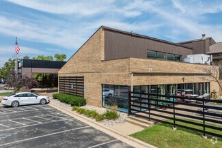 517 Grand Canyon Dr, Madison, WI 53719