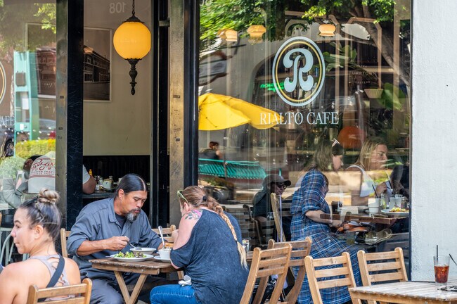 Rialto Cafe is a popular dining spot in Downtown Fullerton near Raymond Hills.
