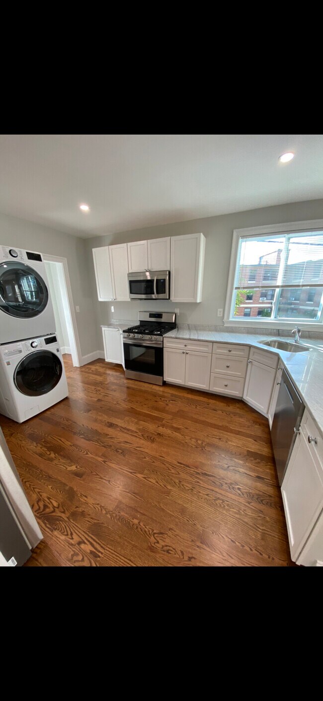 3 Hamilton Rd, Somerville, MA 02144