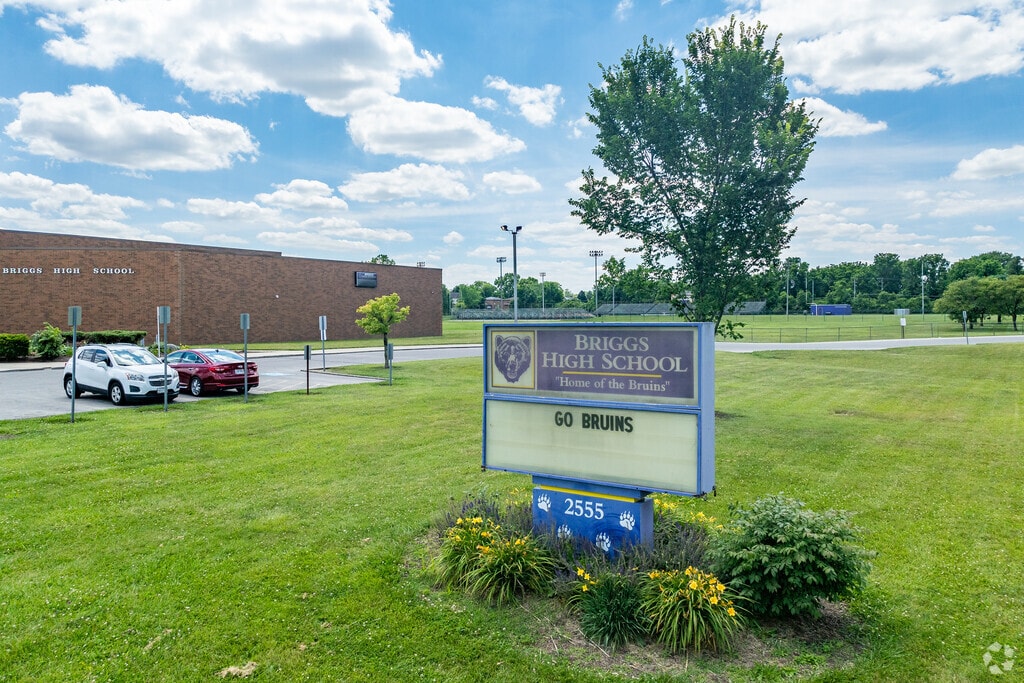 Briggs High School