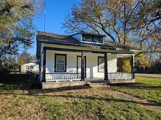 715 E Church St, Wagoner, OK 74467