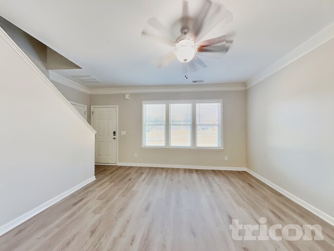 175 Gray Ghost St, Benson, NC 27504 - photo 2