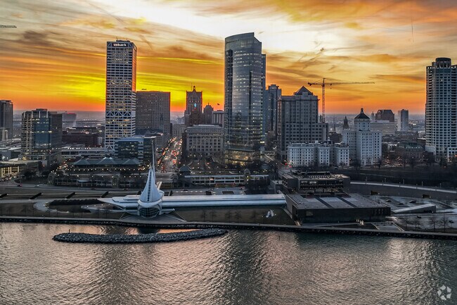 Enderis Park is 15 minutes from downtown Milwaukee.