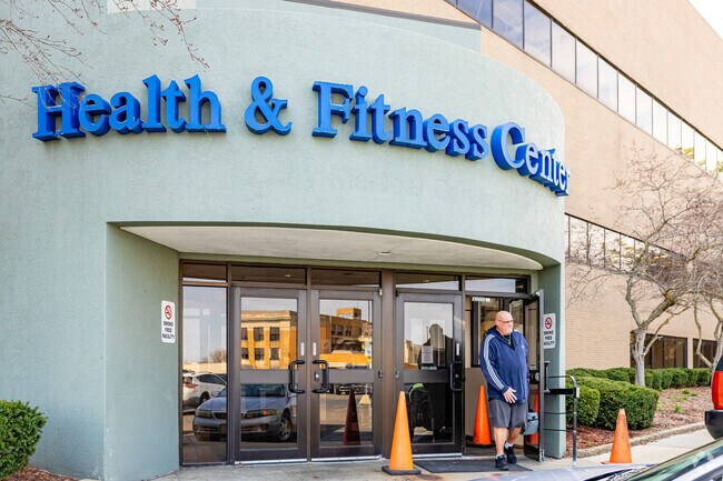 Insight Health and Fitness Center boasts a member gym for Southside Business District locals.