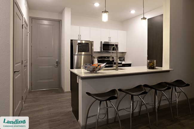 1001 S Center St unit 1312.1413212, Arlington, TX 76010 - photo 2