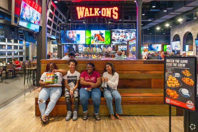 Experience great food and a vibrant atmosphere at Walk-On's in Broadmoor.
