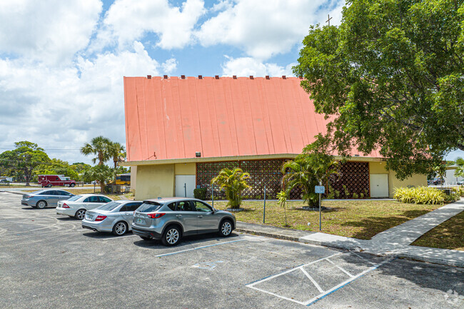 New Hope Seventh-day Adventist School fosters a supportive and caring community.