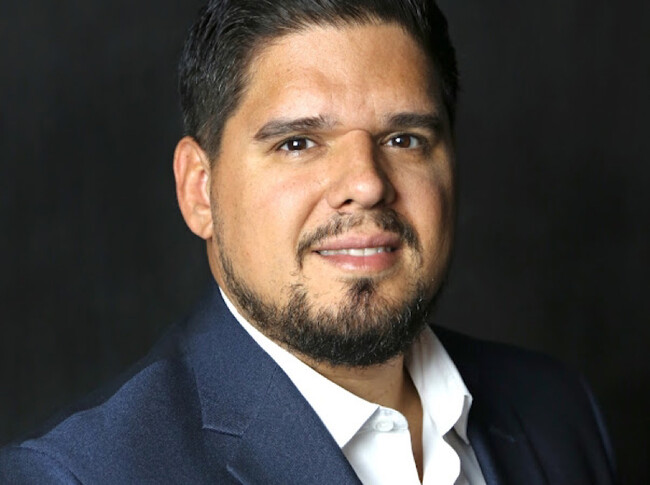 Agent Photo