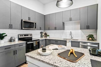 5306 Arcadia Heights Dr, Charlotte, NC 28217