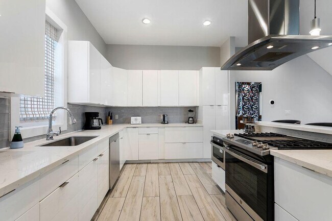 3737 Bienville Ave unit ID1269990P, New Orleans, LA 70119 - photo 5