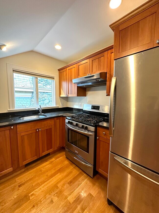 10 Selkirk Rd unit 4, Brighton, MA 02135 - photo 7