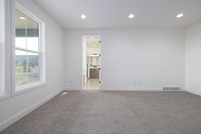 6527 W Barneys Creek Way, West Jordan, UT 84081 - photo 3