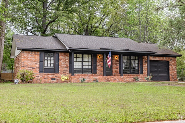 Beautiful College Park Brick Homes with Garages