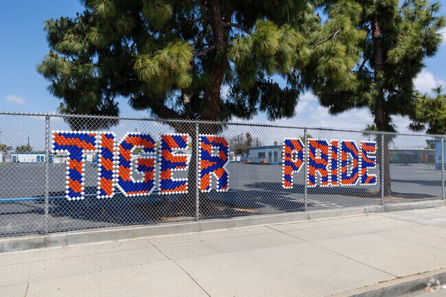 153rd St Elementary School is home of the Tigers.