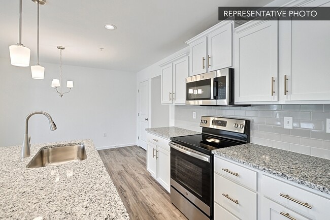 343 Acer Ave unit 38620402, State College, PA 16803 - photo 2