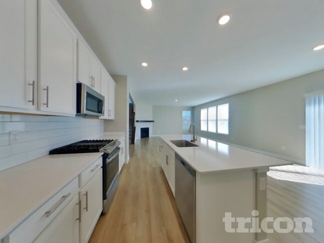 4883 Morenci Ct, New Palestine, IN 46163 - photo 4