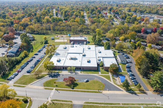 Landsdowne Elementary features a large campus for students to learn and explore in Lexington.