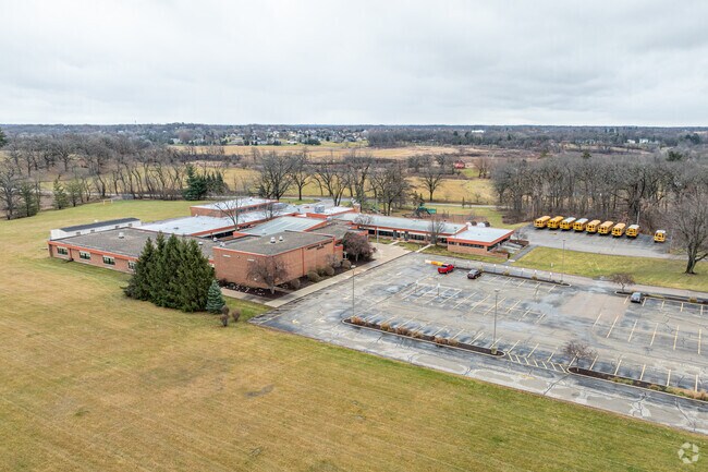 Greenwood Elementary School is part of the Woodstock Community Unit School District No. 200.