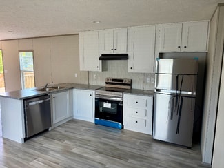 1000 Pine Tree Cir, Madison, GA 30650