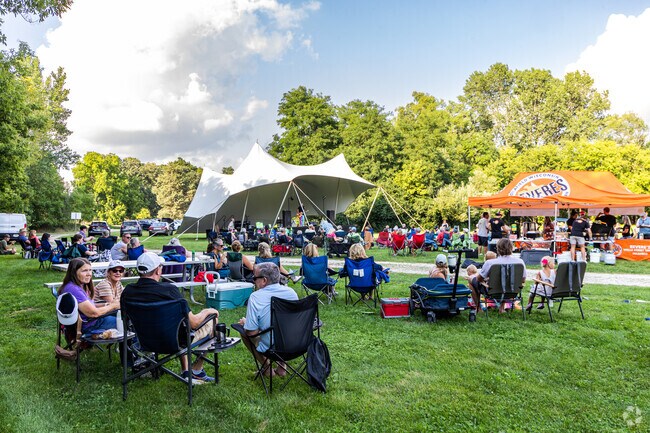Oconomowoc Town residents gather at Liberty Park in Delafield for Liberty Park Live.