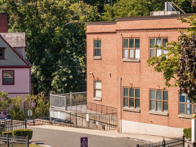 Veritas Preparatory Charter School is located in Springfield.