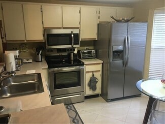 974-974 Jeffery St, Boca Raton, FL 33487