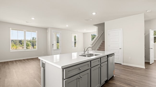 924 Stow Ln, Monroe, GA 30655 - photo 6