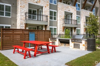 8440 Creekside Green Dr, The Woodlands, TX 77375
