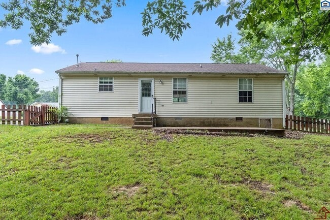 1907 Roan Dr, Clarksville, TN 37042 - photo 4