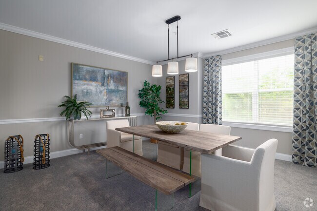 2BR, 2BA - 1,670SF - Dining Area