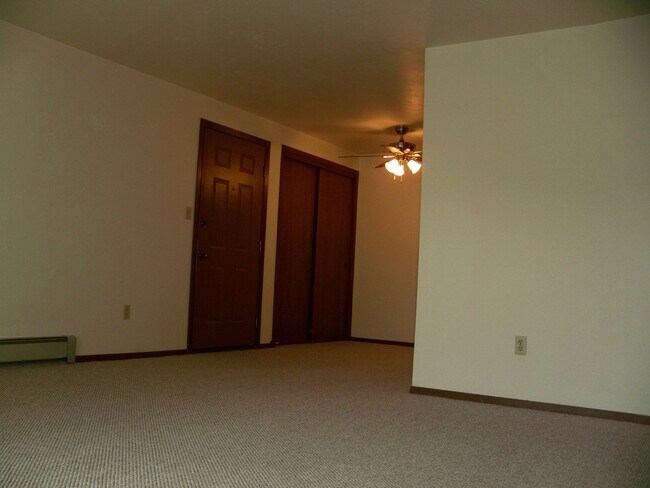 Bell View 1, Green Bay, WI 54302 - photo 3