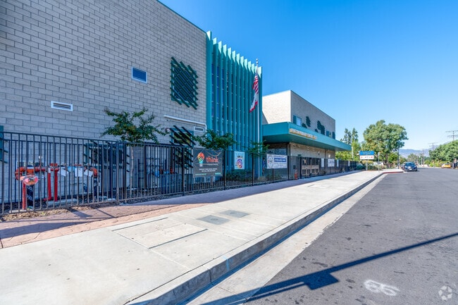 Fenton Primary Center Charter Elementary